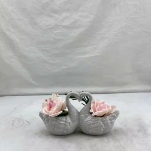 Artificial Pink Rose Arrangement Swan Vase Romantic Decor Easter Valentine’s Day Gift Wedding Centerpiece Ceramic Swan Planter