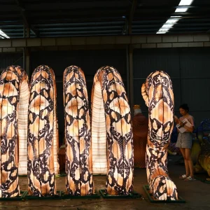 Chinese Silk LED Lanterns Waterproof Animal Shapes Outdoor Festival Decorations Halloween Thanksgiving Day Christmas New Year