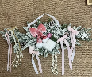 Christmas Decorations Suitable for Doors and Windows and Also for Carrying Around
