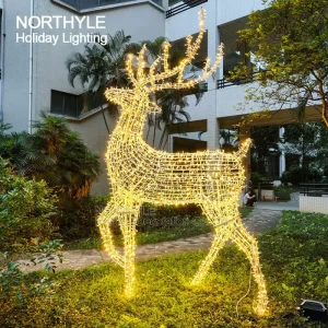 Christmas Lights 4m Height IP65 Waterproof Reindeer Sculpture 2500 LED Lights 3500K Warm White for Outdoor Decoration