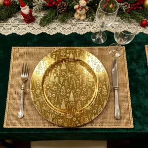Christmas Tree Gold PP Plastic 33cm Fancy Charger Plates with Festive Snowflake Design for Christmas Table Decorations