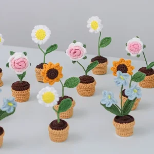 Crochet Artificial Mini Flower Wool Material Potted Indoor Car Decorations Leaf Shape