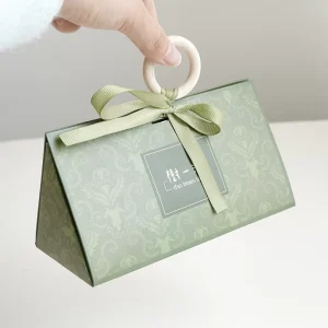 Custom Printing Design Foldable Recycled Material Round Handle Premium Packaging Gifts Boxes