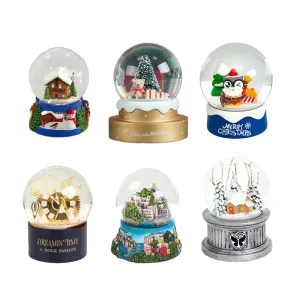 Custom Resin Snow Globe 45 55 65 80 100 Mm Glass Crystal Polyresin Water Ball For Souvenir Luxury Brand Business Gift Ornament
