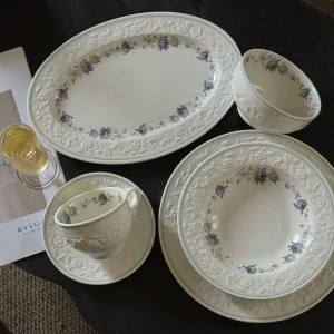 Embossed Flower Porcelain Dinner Plate Bowl Dessert Soup Plates Wedding Tableware White Ceramic Dinnerware Sets