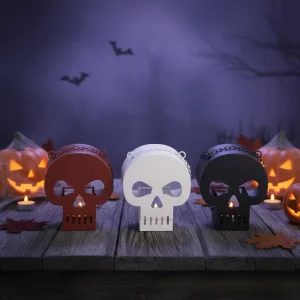 Halloween Hanging Skull Candle Holder Metal Spooky Gothic Decorative Lantern for Haunted House Bar Party Indoor Outdoor Use