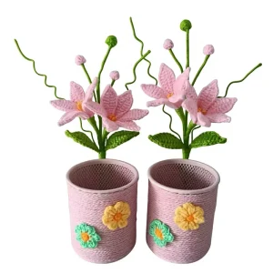 Handmade Modern Crochet Flowers Eco friendly Lily Flowers Pen Case Teachers’ Day & Anniversary Gift for Office Home Decoration