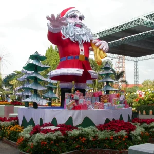 Large Santa Silk Lantern for Festive Decorations Halloween Thanksgiving Chinese New Year Christmas Easter Valentine’s Day