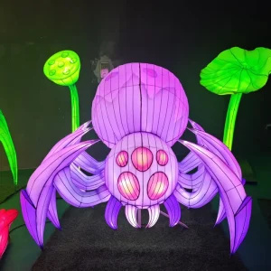 Large Silk Chinese Lanterns Insect Spider Animal Lanterns Durable Handmade Zoo Park Halloween Thanksgiving Outdoor Lanterns