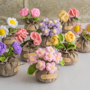 Mini Cute Crochet Flower Pot Knitted Woven Wool Plants for Desktop Decorative Knit Potted Flower Novelty Christmas Valentines