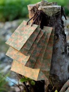 Mini Natural Kraft Paper Gift Bags With Twisted Handles Custom Printed for Candy Cookie Wedding Favor Holiday Packaging