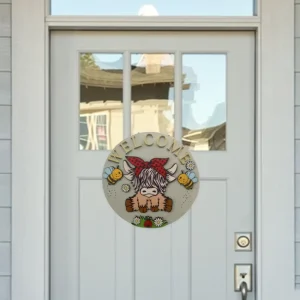 Modern Highland Cow Door Hanger Wood Material Farmhouse Seasonal Door Decor Creative Bee Festival Decor for All Seasons
