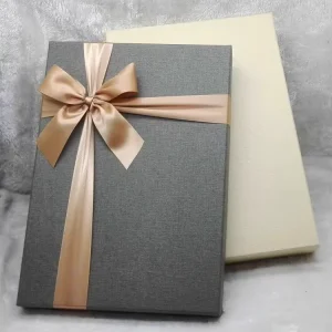 OEM Celebration Mother’s Day Gift Box Chic Gift Box Matte Lamination Printing Paper Gift Boxes with Ribbon Cool