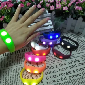 OEM Customizable LED Glowing Silicone Bracelet Personalized Logo Embossed Debossed Printed for Night Run