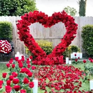 Other Decor Flower and Plant Personalized Size Artificial Red White Rose Heart Shaped Arch Birthday Wedding Decoration