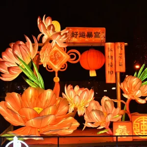 Outdoor Chinese Traditional Flower Lanterns for Mid Autumn Festival New Year Decorations