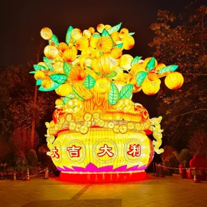 Outdoor Large Chinese Fabric Lanterns Traditional New Year Silk Lantern for Lunar New Year Decoration