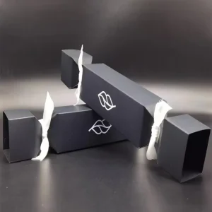 Professional OEM Custom Eco Friendly Embossed Paper Cracker Box for Easter Candy High Strength Cardboard Heavy Duty Treat