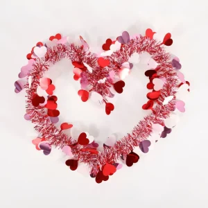 Red Heart-Shaped Metallic Tinsel Wreath Garland for Valentine’s Day Wedding Party Decoration