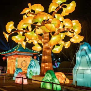 Silk Chinese Lanterns Tree Lanterns Handcrafted Outdoor Lanterns Decorative for Autumn Christmas Park Decor