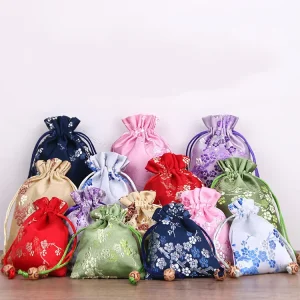 Traditional Chinese Silk Drawstring Jewelry Bags Plum Blossom Embroidery Wedding Festival Decorations Beading Jewelry Packaging