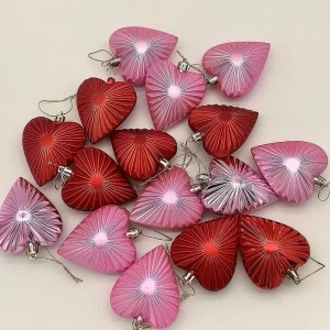 Valentine’s Day Simple Plastic Heart Wreath Hanging Decoration 8PCS Irregular Heart Romantic Date Family Ornament